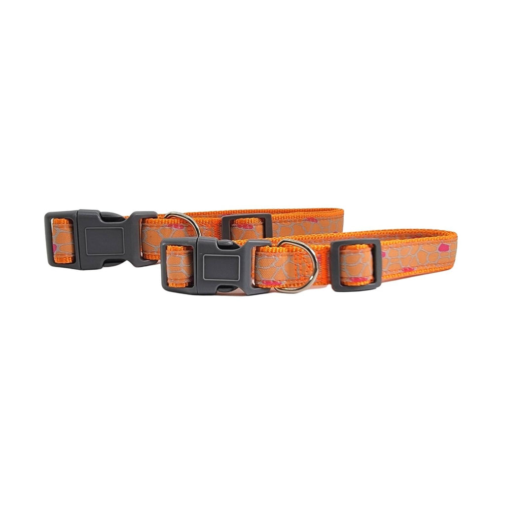 Nylon giraffe design dog collar with an adjustable buckle for necks from 14.5 to 26 inches