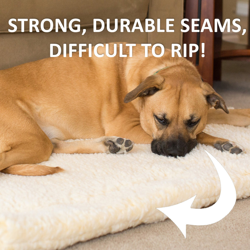 HuggleFleece mat seams that HuggleHounds says are strong and difficult to rip apart